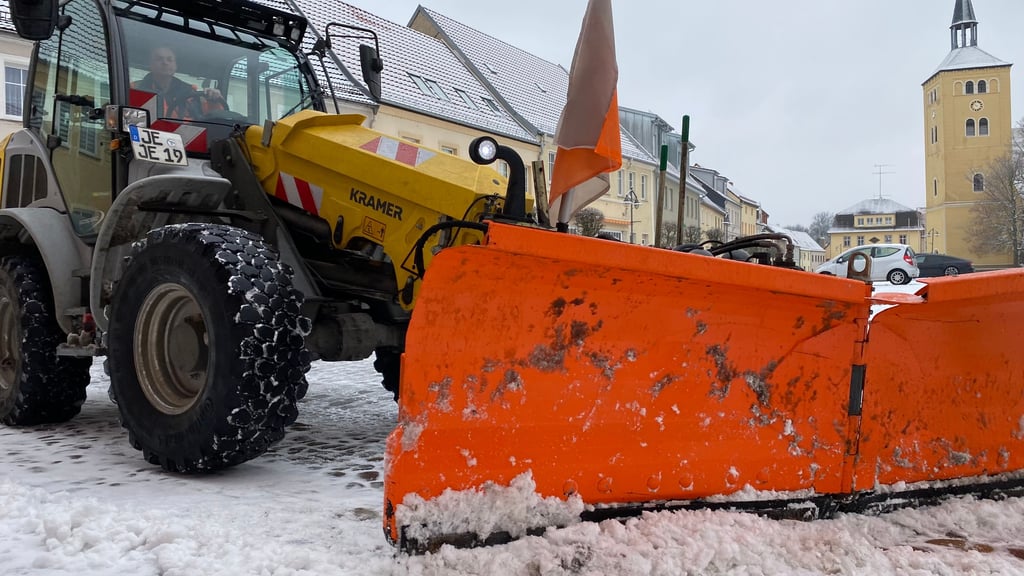 Die Winterdienste im Jessener Land hatte in der ersten Hälfte des Winters 2025/2026 viel zu tun. 