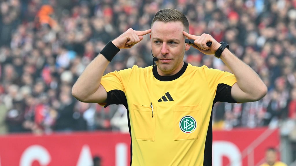 Schiedsrichter Lars Erbst wird das Auswärtsspiel des 1. FC Magdeburg bei der SpVgg Greuther Fürth am Freitagabend leiten.
