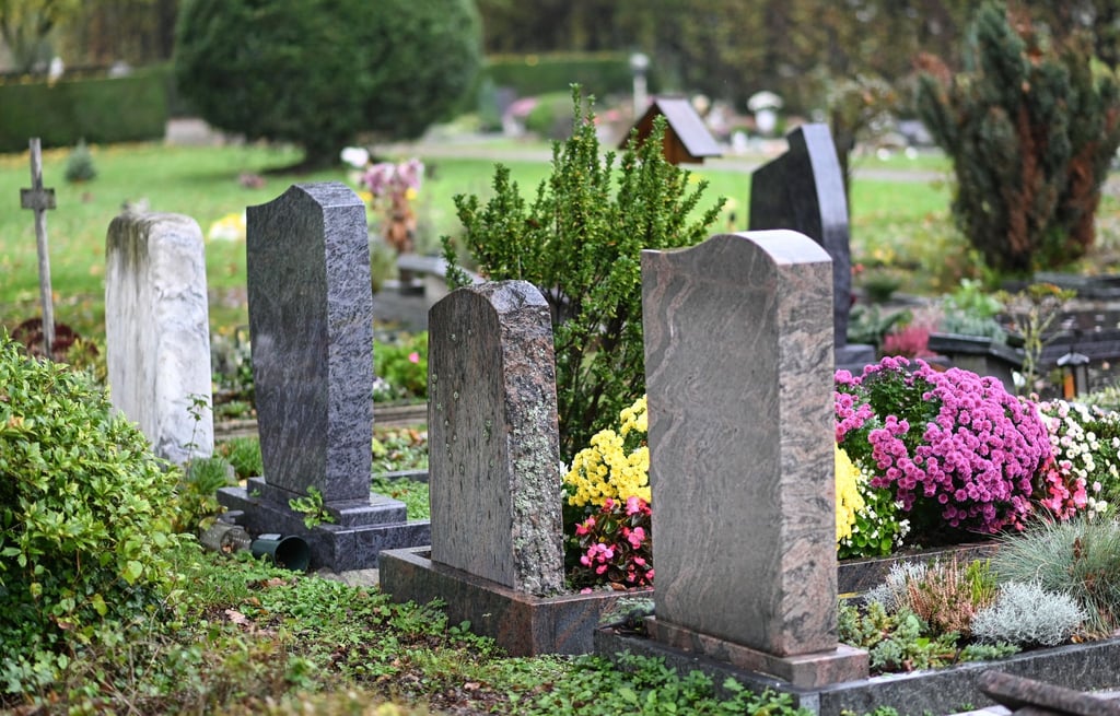 In Berlin und Brandenburg starben 2024 rund 73.000 Menschen. (Symbolbild)