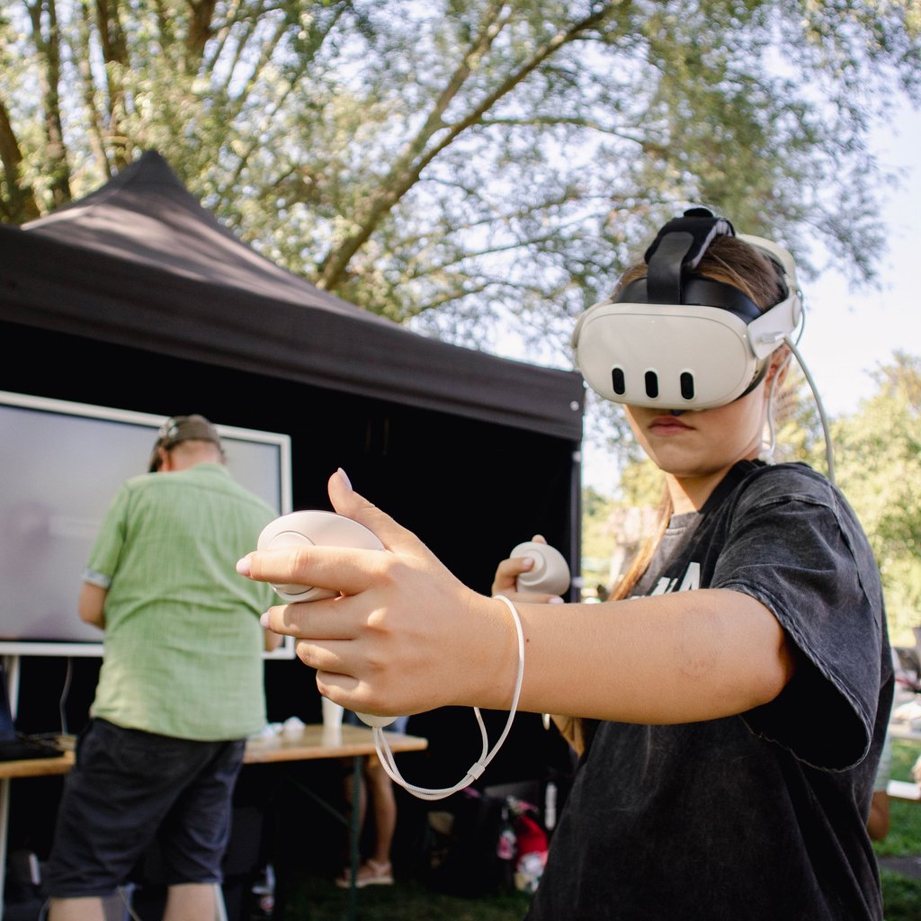 VR-Brillen testen und eigene VR-Erlebnisse erschaffen – diese Möglichkeit bietet das Digitalisierungszentrum Zeitz im Februar und März 2026 mit verschiedenen VR-Workshops an.