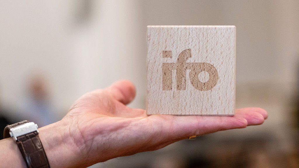 Beim Münchner Ifo-Institut werden die Überlegungen zur Sozialstaatsreform positiv gesehen. (Symbolbild)