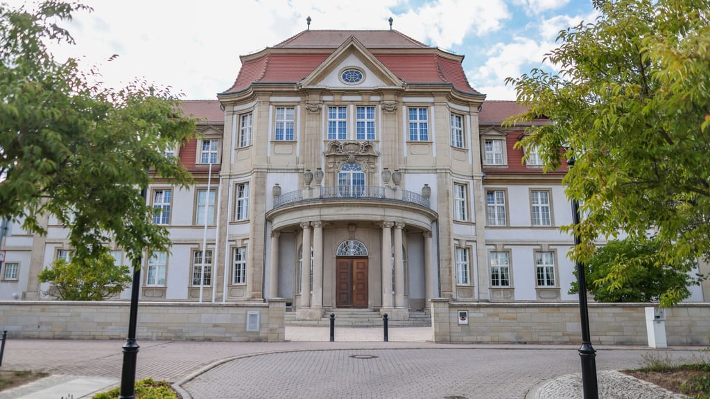 Nach Ansicht des OLG Naumburg hat der Meta-Konzern rechtswidrig Daten verarbeitet. (Symbolbild)