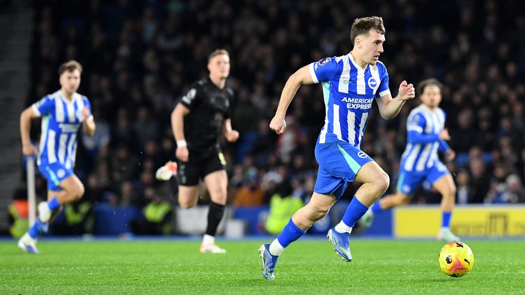 Bolzplatzkicker: Brajan Gruda im Trikot von Brighton & Hove Albion.