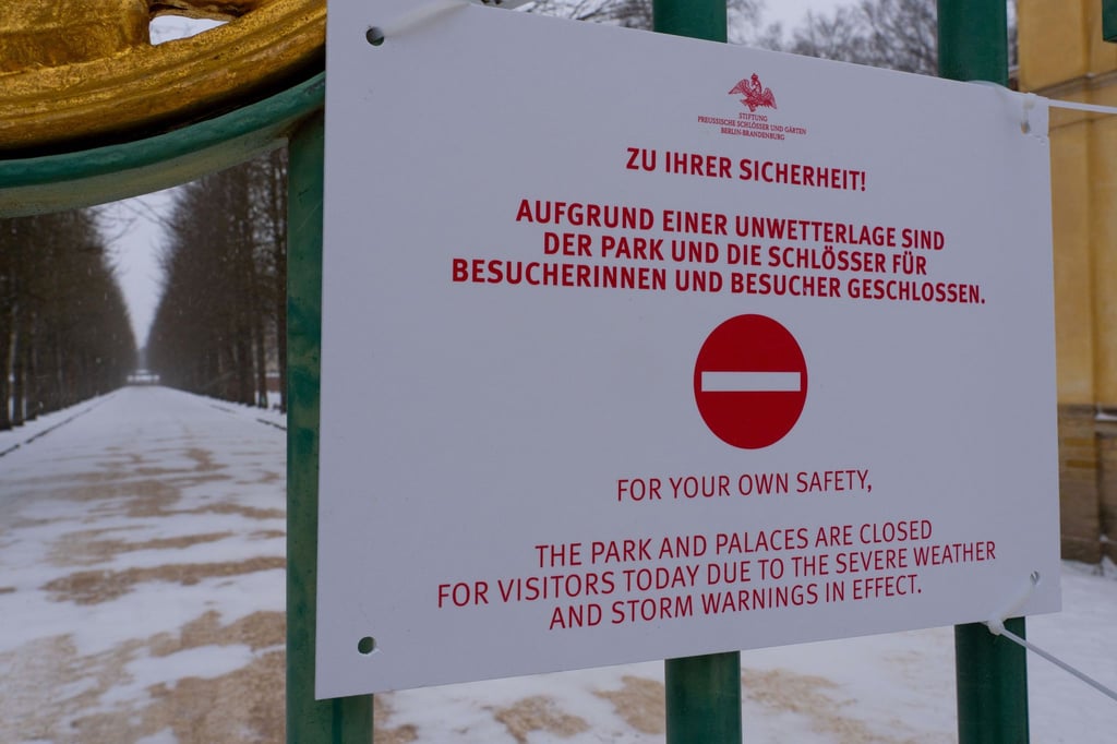 Parks der Schlösserstiftung sollen heute wegen der Eisglätte nicht betreten werden. (Archivbild)