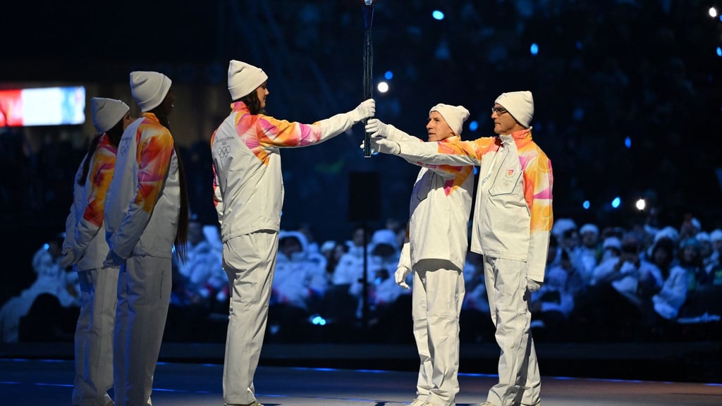 Das olympische Feuer ist entzündet.