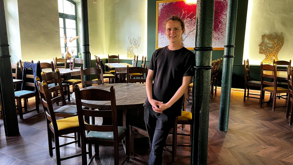 Nach der Keramikscheune hat Geschäftsführer Sascha Schilling auch die Bauernschänke wiedereröffnet. 