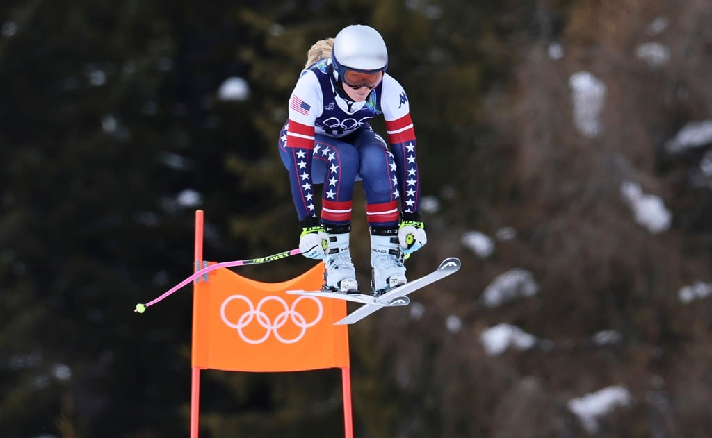 Lindsey Vonn zeigt trotz maladen Knies eine ansprechender Trainingsfahrt in Cortina.