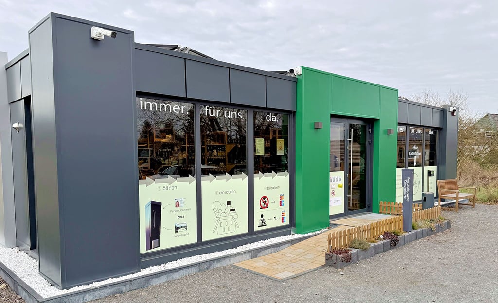 In Hakeborn, Etgersleben, Borne und Tarthun  gibt es Bestrebungen, einen rund um die Uhr nutzbaren Dorfladen von „Unser Schopp", wie diesen hier in Burgkemnitz im Landkreis Anhalt-Bitterfeld, zu eröffnen und damit die Attraktivität der Dörfer zu erhöhen. 