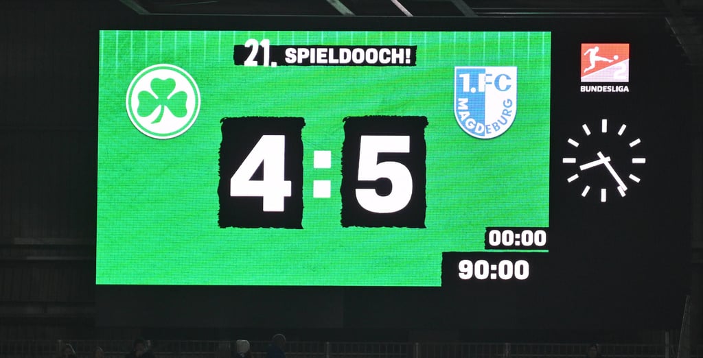 Mit 5:4 gewann der 1. FC Magdeburg das Kellerduell der 2. Bundesliga bei der SpVgg Greuther Fürth gewonnen. Wir haben die Stimmen zu einer wilden und denkwürdigen Partie gesammelt.
