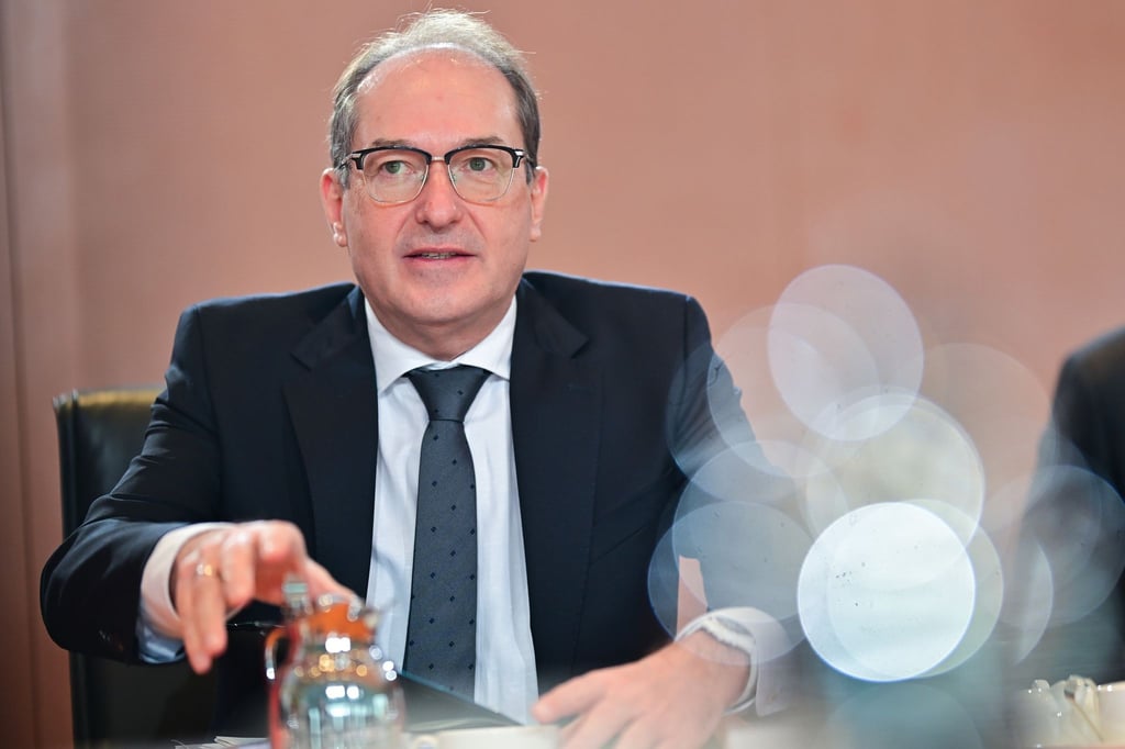 Alexander Dobrindt: „Alle, die von Verboten reden, sind bisher nicht in der Lage, die notwendige Grundlage dafür zu liefern.“