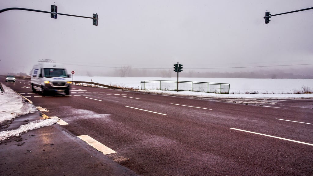 Hier soll links an der L178n ein Mobilitäts-Hub entstehen.  Gegenüber beginnt Ansiedlungsfäche und Ausgleichsfäche des neuen Chemiegebietes.