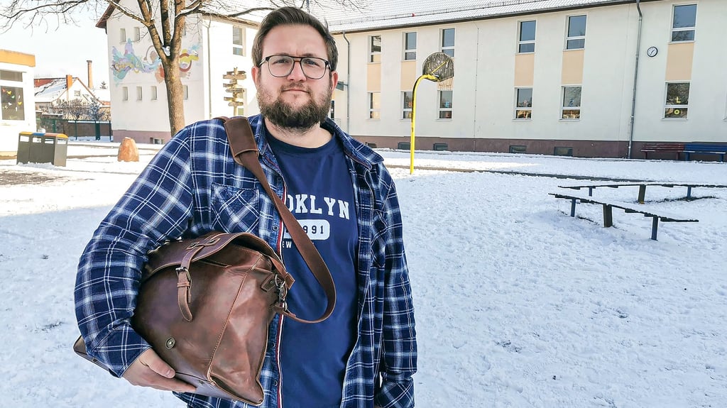 Fabian Tödter ist von der Sparkasse an die Schule in Dähre gewechselt.