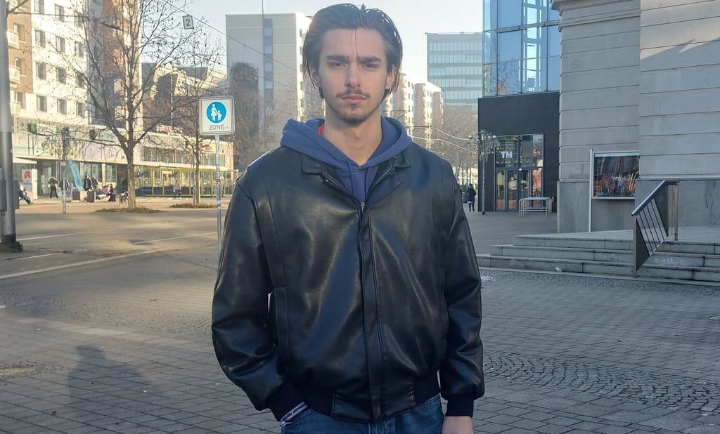 Toni Pitschmann aus der Börde geht in Magdeburg zur Schule und sieht den Neuen Wehrdienst kritisch.