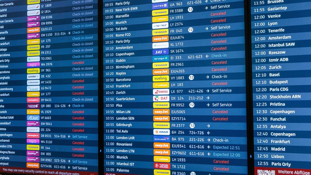 Der Flugbetrieb am BER soll nach einer Unterbrechung wieder starten.