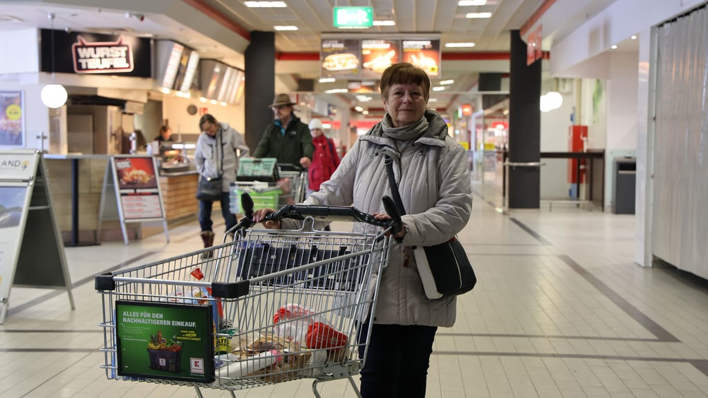 Der letzte Einkauf im Kaufland im Südstadt Center? Am Mittwoch scheinbar noch undenkbar, aber am nächsten Tag war der Laden zu.