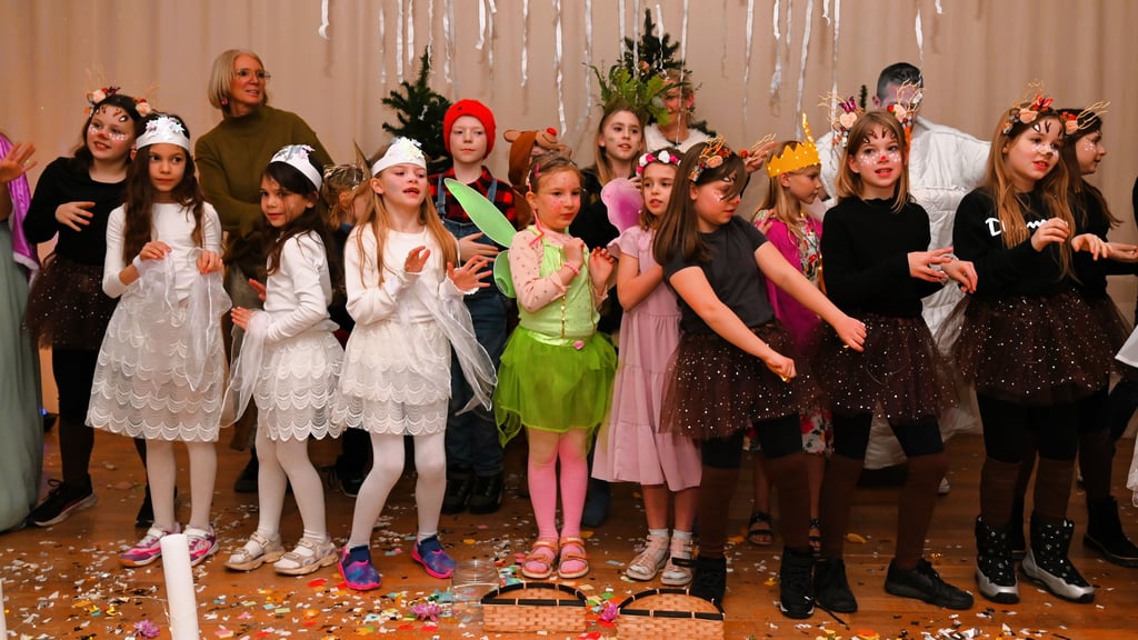 Zum Neujahrsempfang haben die Hortkindern in Wanzleben ein Schauspiel für ihre Gäste vorgeführt.