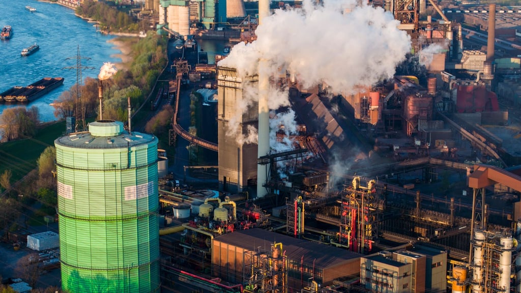 Einigung mit Thyssenkrupp: Der Stahlkonzern Salzgitter übernimmt den Duisburger Stahlerzeuger HKM ab Juni komplett - falls auch der dritte Eigentümer Vallourec zustimmt. (Archivbild)