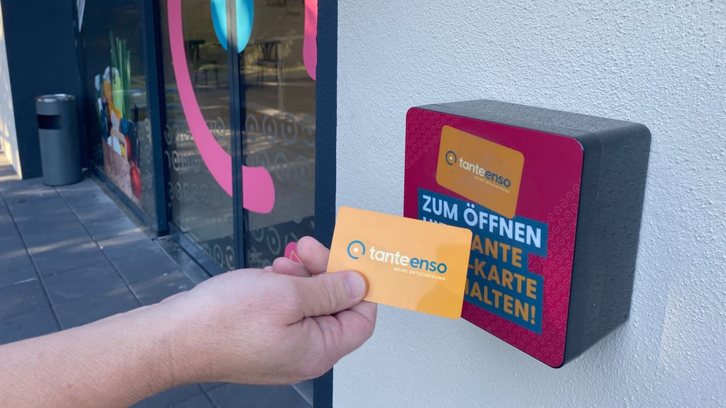 Wer Mitglied in der Genossenschaft ist, kann später rund um die Uhr bei Tante Enso in Ströbeck einkaufen. Alle anderen müssen sich auf die Öffnungszeiten mit Personal beschränken. 