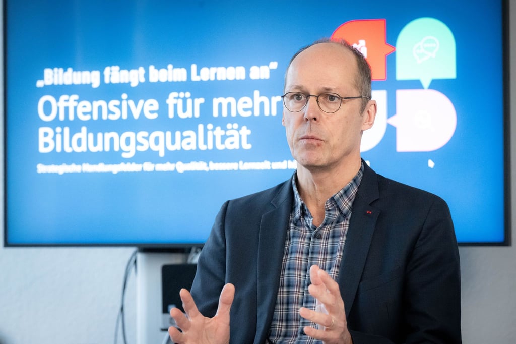 Bremens neuer Bildungssenator Mark Rackles hat sich ehrgeizige Ziele gesetzt.