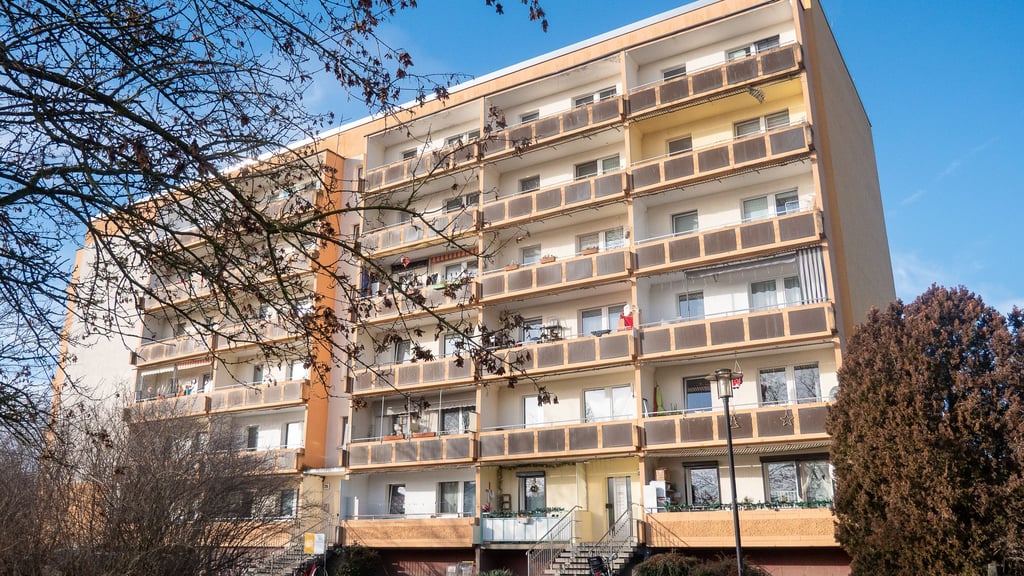 Entlegener Block in Burg-Süd - hier traten viele Kellerbrände auf, Anwohner sind unsicher.