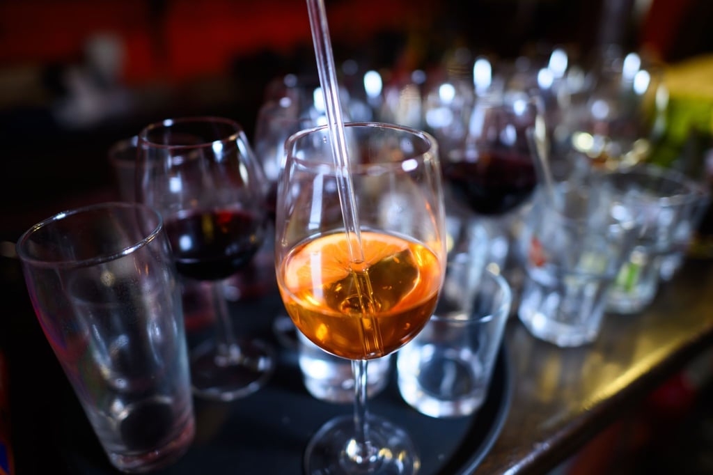 Thüringer Landespolitiker fordern, Straftaten zu K.-o.-Tropfen statistisch zu erfassen. Oft werden die Mittel heimlich in Getränke gemischt. (Symbolbild)