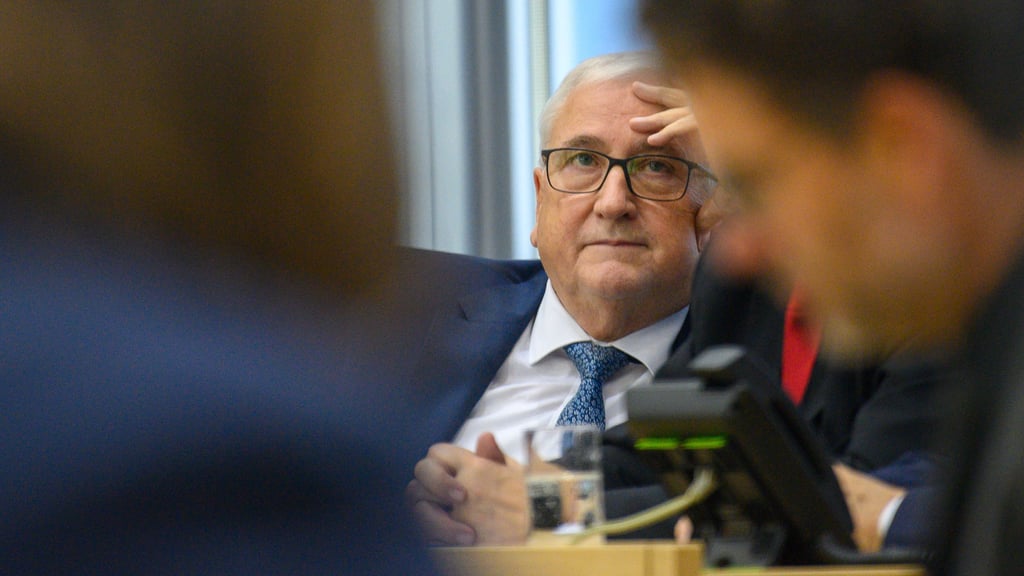 Sachsen-Anhalts Finanzminister unter Michael Richter (CDU) hat für das Jahr 2025 tiefrote Zahlen berechnet.