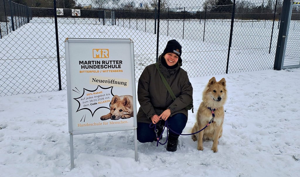 Die Jungunternehmerin hat viel Kraft und Zeit investiert, um ihre Hundeschule in Greppin eröffnen zu können. Immer an ihrer Seite: Hündin Alaska.