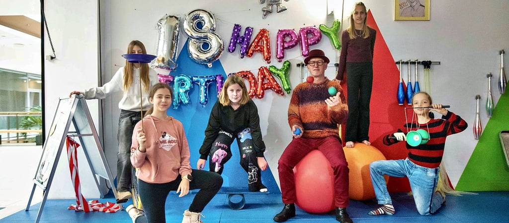 Der Kinder- und Jugendzirkus Raxli Faxli feiert seinen 18. Geburstag.