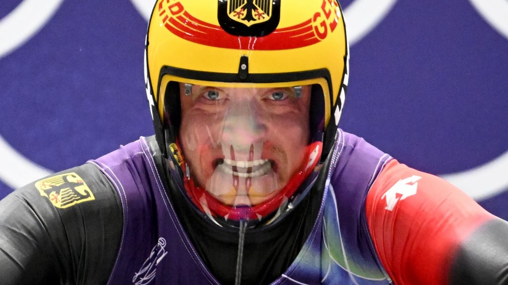 Felix Loch patzte im ersten von vier Läufen trotz Startrekord.