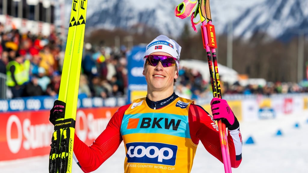 Johannes Klaebo gilt als großer Favorit auf Langlauf-Gold. (Archivbild)