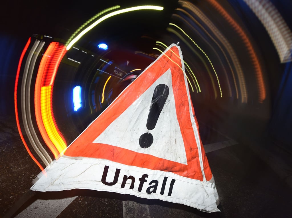 Bei einem Verkehrsunfall ist ein 47 Jahre alter Mann ums Leben gekommen. (Symbolbild)