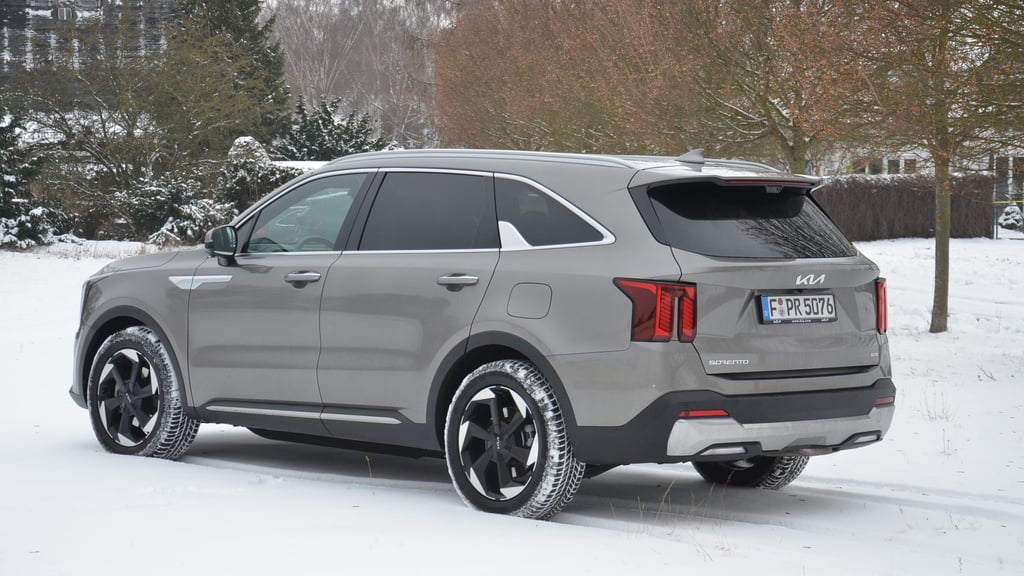 Der Kofferraum des Kia Sorento fasst bis zu 700 Liter.