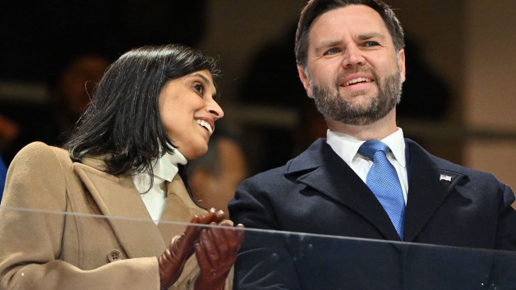 In den USA werde Vizepräsident JD Vance nicht ausgebuht, behauptet sein Chef Donald Trump.