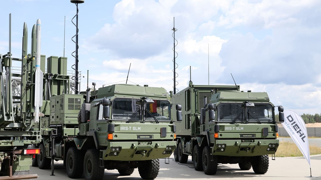 Großaufträge aus dem Rüstungssektor haben der Metall- und Elektroindustrie im letzten Quartal 2025 ein Auftragsplus bereitet. (Symbolbild)