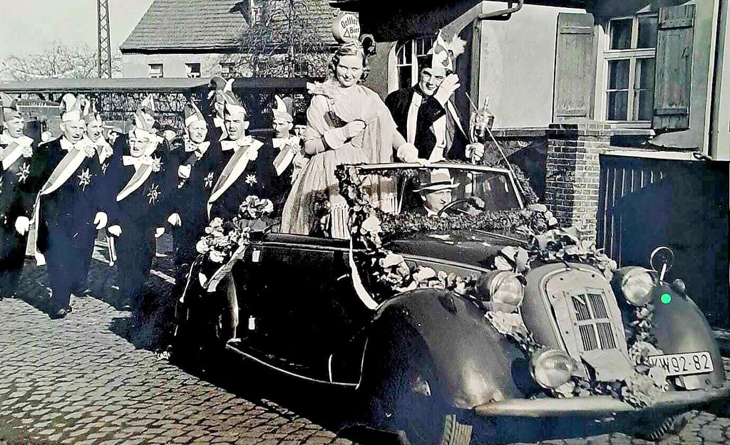 Der BKC hat eine lange Tradition: Schnappschuss von 1957 mit Prinzenpaar Barbara Richter und Manfred Pisniak. 