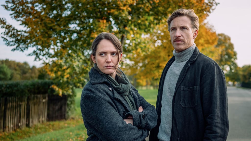 Murphy und Herbst scheinen Gefallen aneinander zu finden, doch beide bringen einiges an emotionalem Gepäck mit.