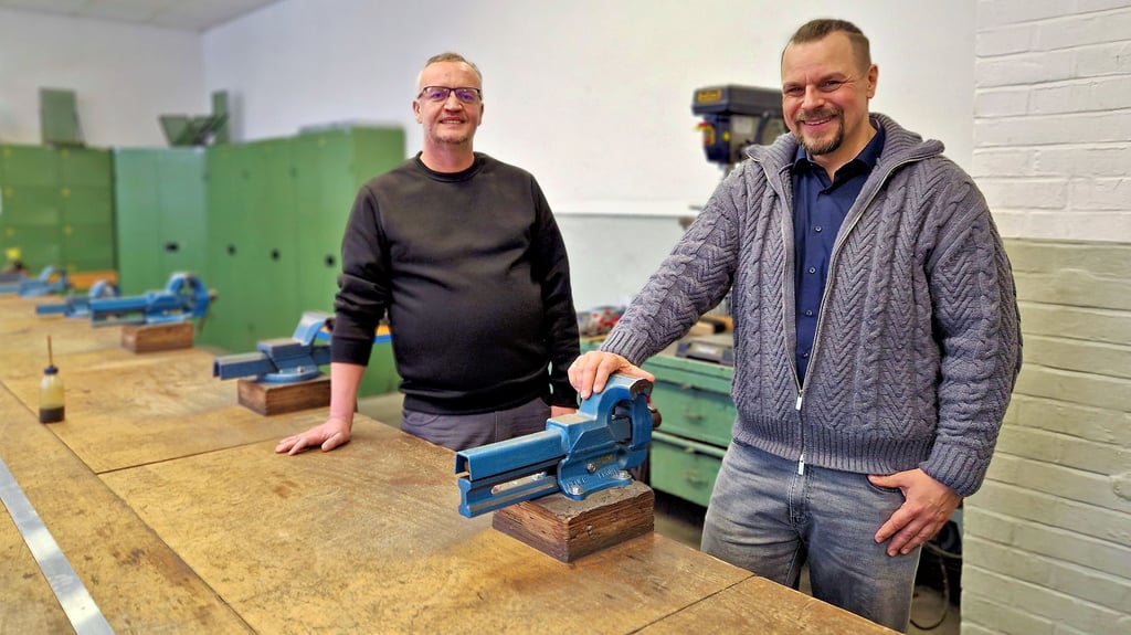 Der Verein IBLM von der Bal startet jetzt mit „Brafo“ und Ausbilder Thomas Baldin (l.) sowie Bal-Geschäftsführer Kersten Kottnik geben einen Einblick.