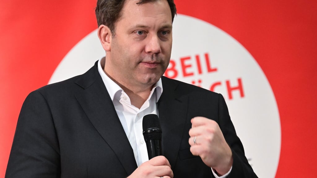 Hält Olympia in Deutschland nicht für zu teuer: Finanzminister Lars Klingbeil.