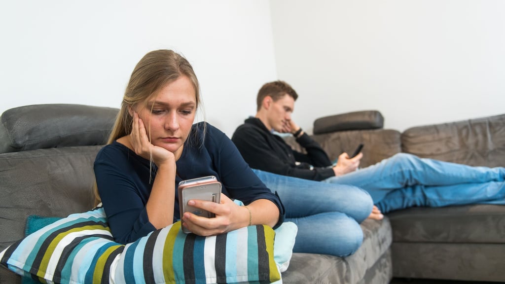 Geheimnisse haben oder über alles reden? Jede Beziehung hat eine andere Dynamik, aber immer wichtig: Die Balance muss stimmen.