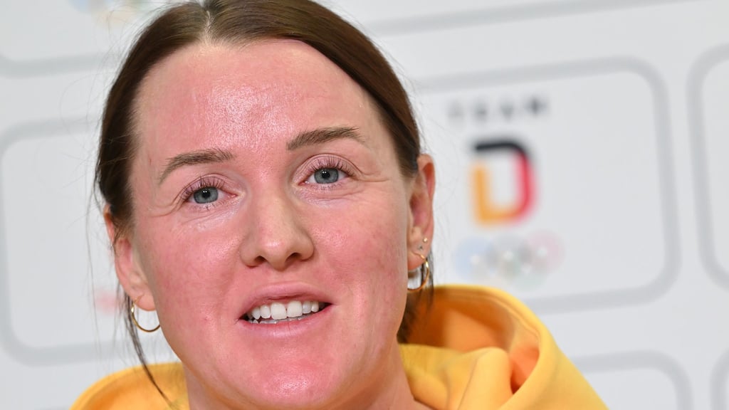 Eishockey-Kapitänin Daria Gleißner sieht nach dem Sieg gegen Japan eine gelöste Stimmung im deutschen Team.