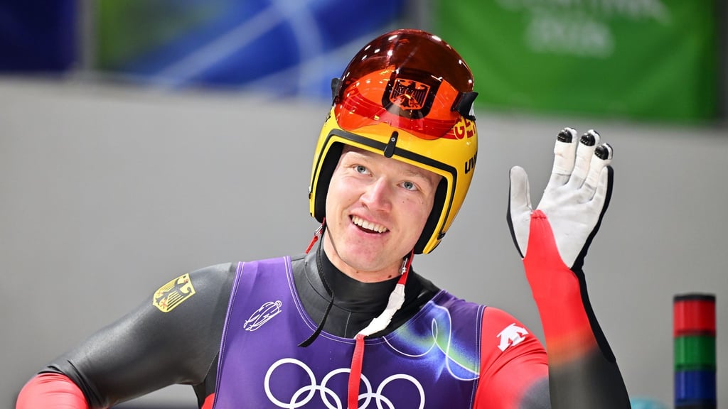 Mit drei Bahnrekorden in drei Läufen greift Max Langenhan in Cortina nach olympischen Gold.