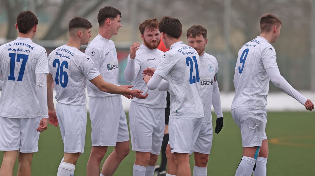 Gefreut haben sich die Neustädter auch für Phillip Rudolph (Nummer 21), der ein Debüt in der ersten Mannschaft gefeiert hat.