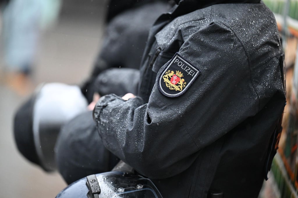 Die Bremer Polizei hat zwei Demonstrationen begleitet und dabei verschiedene Verstöße festgestellt. (Archivbild)