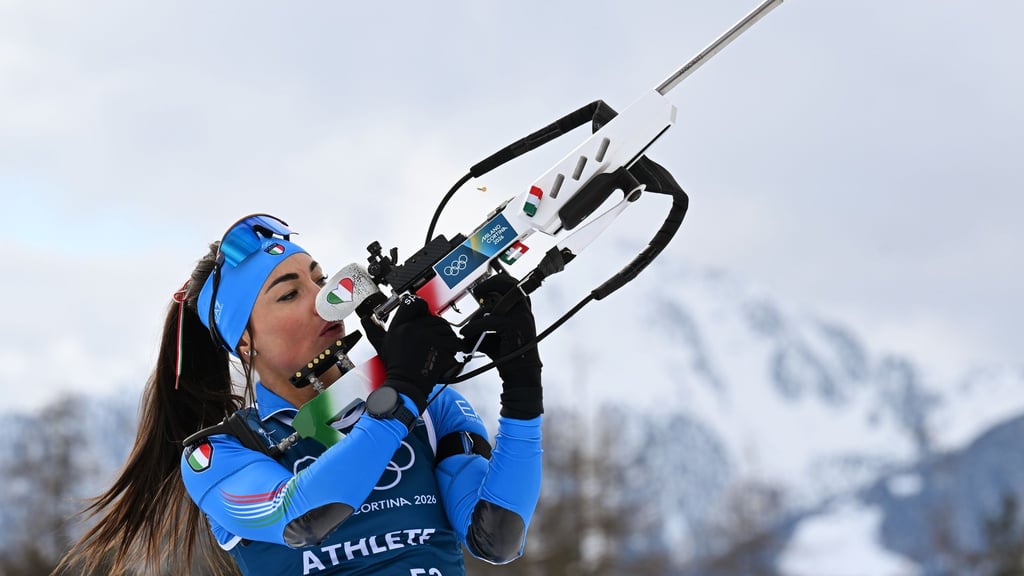 Dorothea Wierer hält zu ihrer Teamkollegin Rebecca Passler.