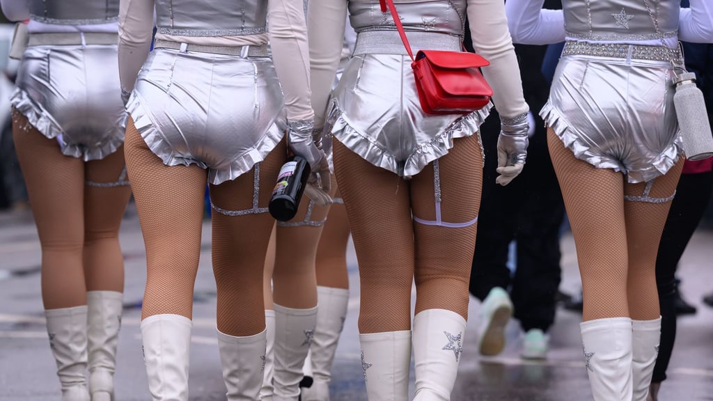 Der „Zug der fröhlichen Leute“ fand am Sonntag statt.