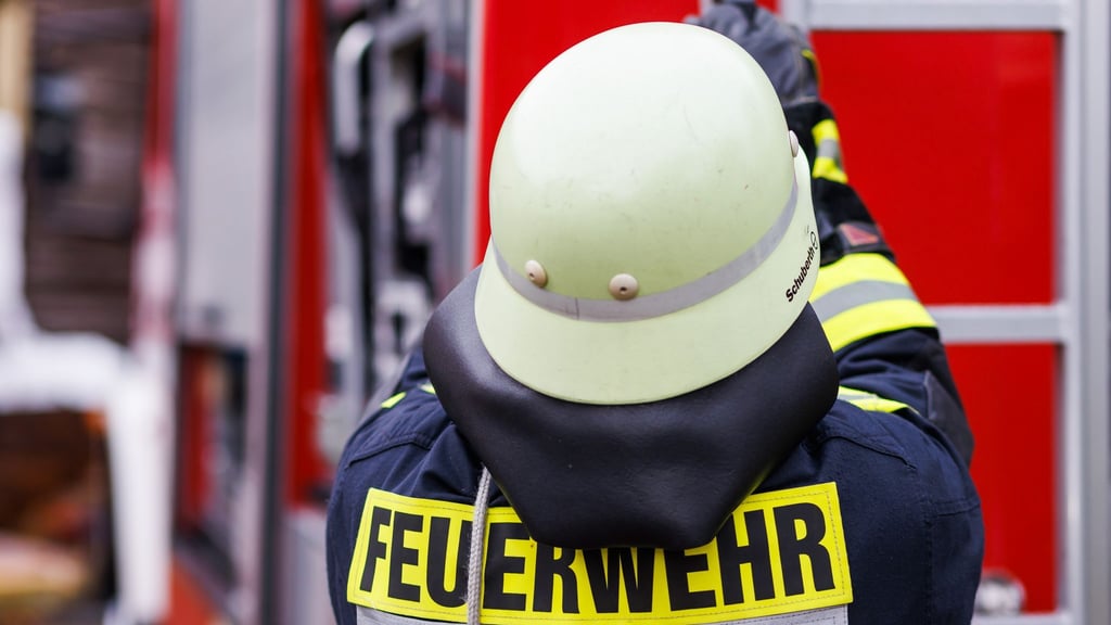 Die Feuerwehr konnte die Flammen löschen. (Symbolbild)