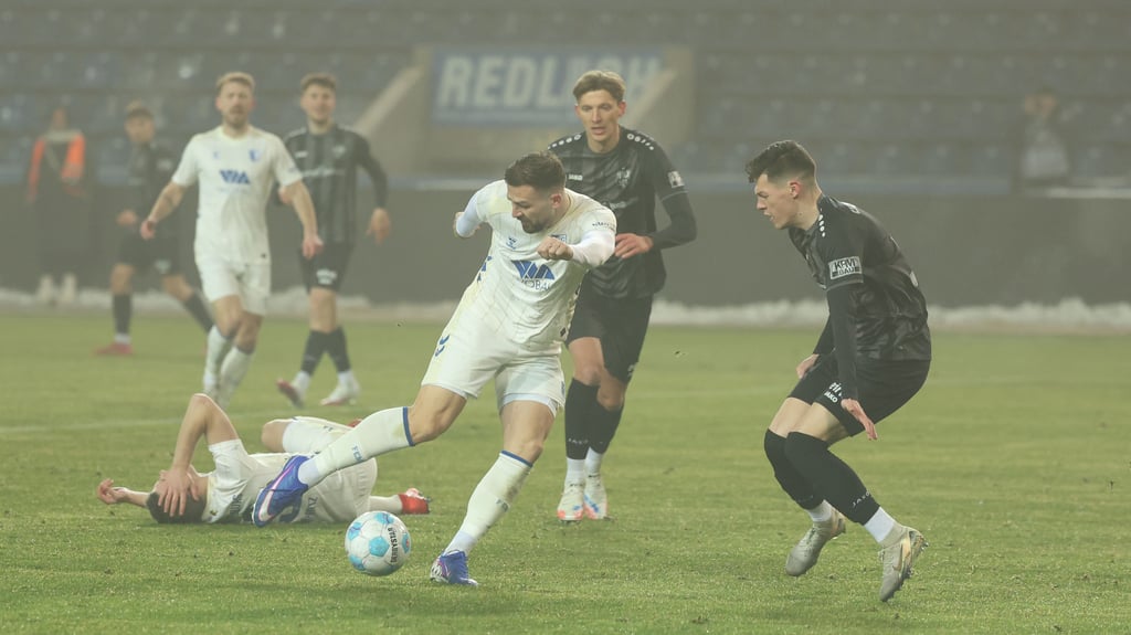 Aleksa Marusic (am Ball) und Co. fanden offensiv kein Durchkommen.