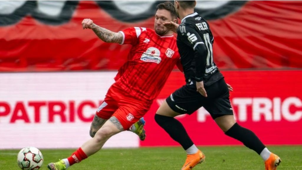 Jan Löhmannsröben spielte gegen Erfurt als Rechtsverteidiger.&nbsp;