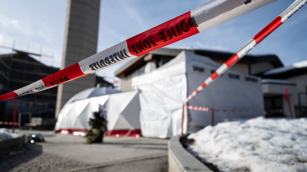 Soll schnell wieder aufgebaut werden: Die Gedenksttte in Crans-Montana.