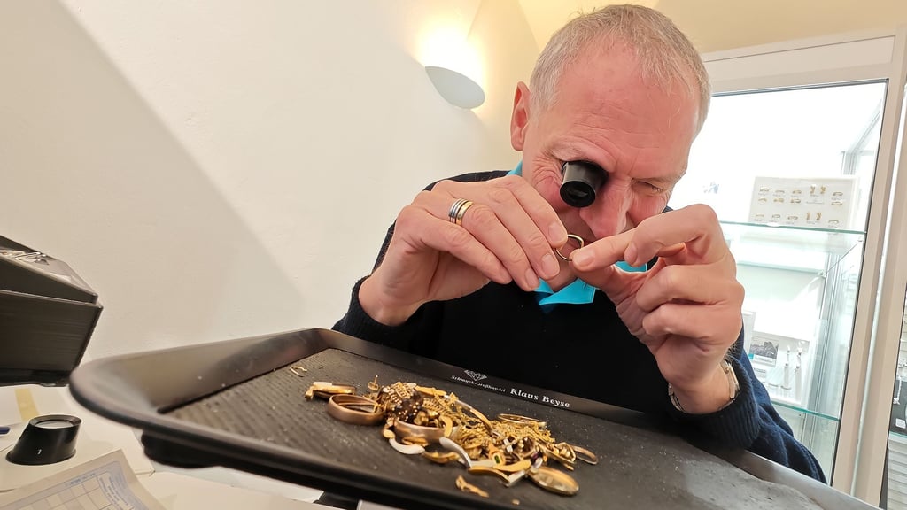 Der Eisleber Juwelier Jürgen Koch hat viel Erfahrung mit dem Ankauf von Altgold.